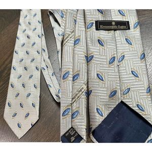 LNWOT Ermenegildo‎ Zegna Made in Italy Exclusive Design Silk Tie Blue 59"Long